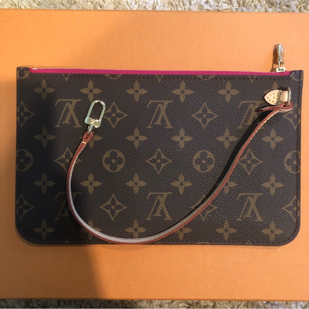 💯Authentic Louis Vuitton Pochette